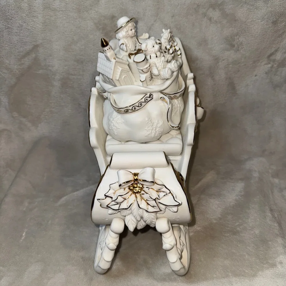 2001 Grandeur Noel Porcelain Sleigh Collectors Edition Christmas Decor Vintage